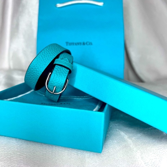 Tiffany & Co. Aqua Leather Bracelet with Silver Plaque - Picture 3 of 13